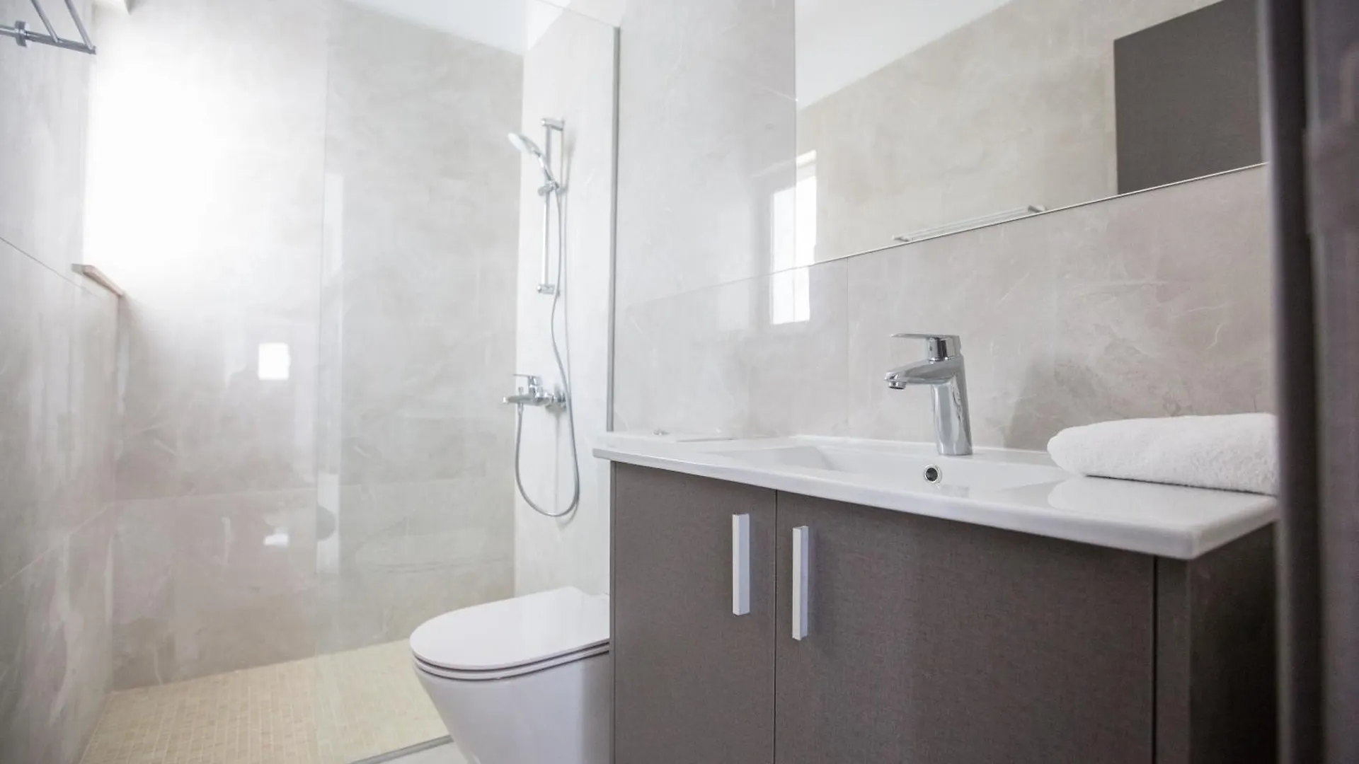 3 Schlafzimmer Villa Ol26 Mit Pool In Protaras Holiday home